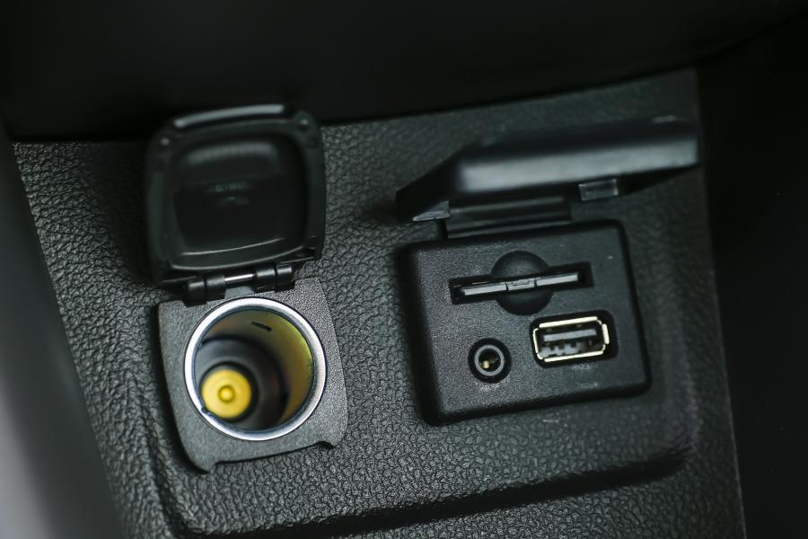  Vauxhall Mokka 2012 года  (фото 12 из 365)